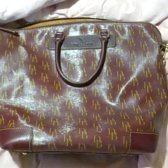 Dooney n bourke beautiful handbag - Picture 1 of 4